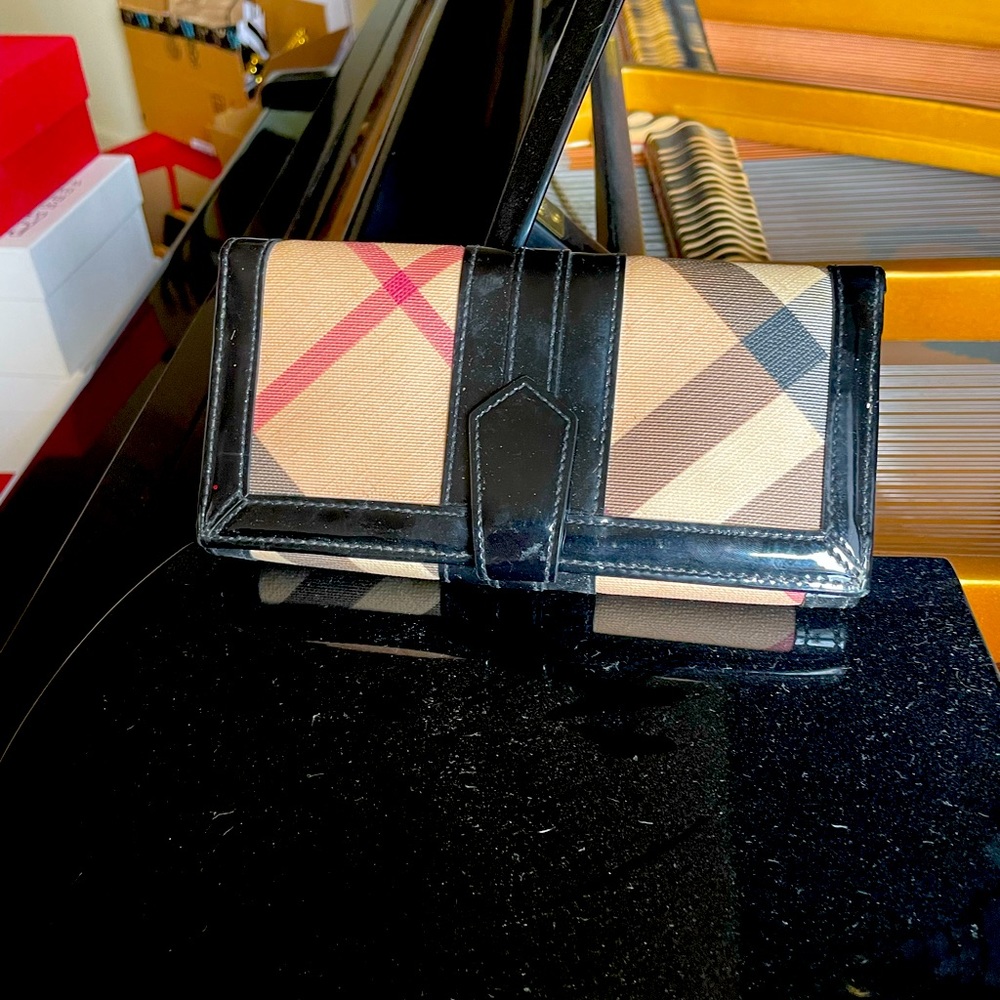 Authentic Burberry Wallett